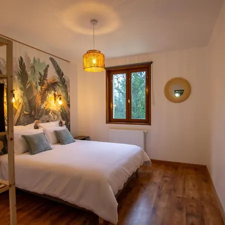 Country house Maison En Foret, Animaux Et Parking - 8 Pers.